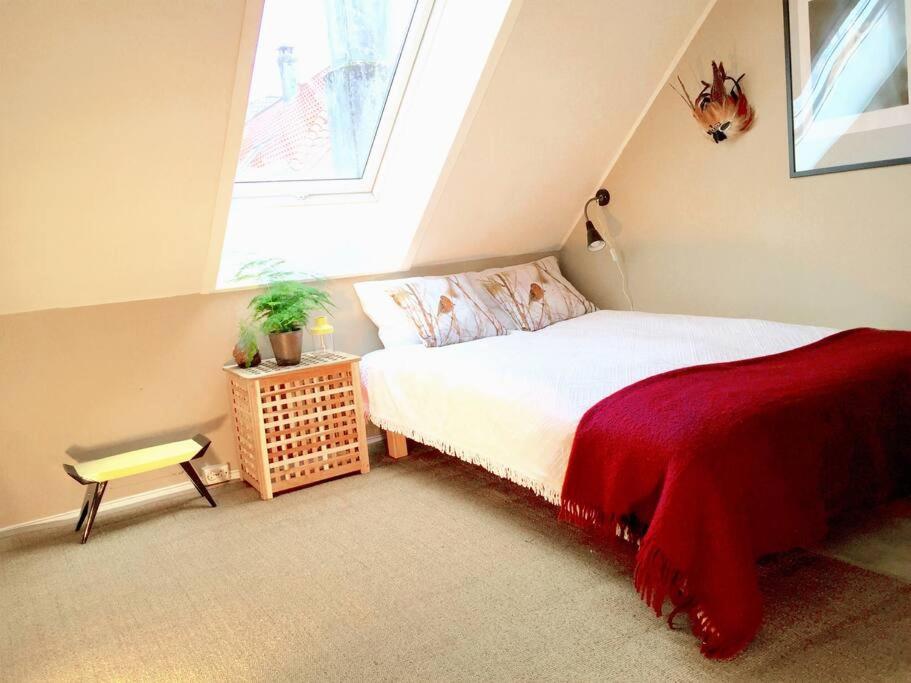 Central 2Br With Balconies And Art In Historical University Area Bergen Eksteriør billede